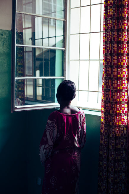 Une victime de viol et de violence armée, qui est aussi atteinte du VIH. Kananga, RDC. Photo par Ghislain Massotte: