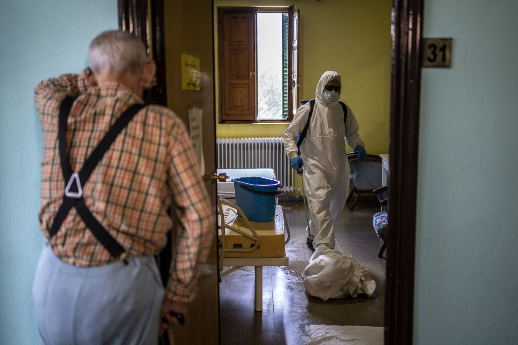 Réponse de MSF au Covid-19 en Espagne : maison de soins pour personnes âgées Residencia Nuestra Señora de las Mercedes à El Royo, province de Soria. Photo par Olmo Calvo / MSF.